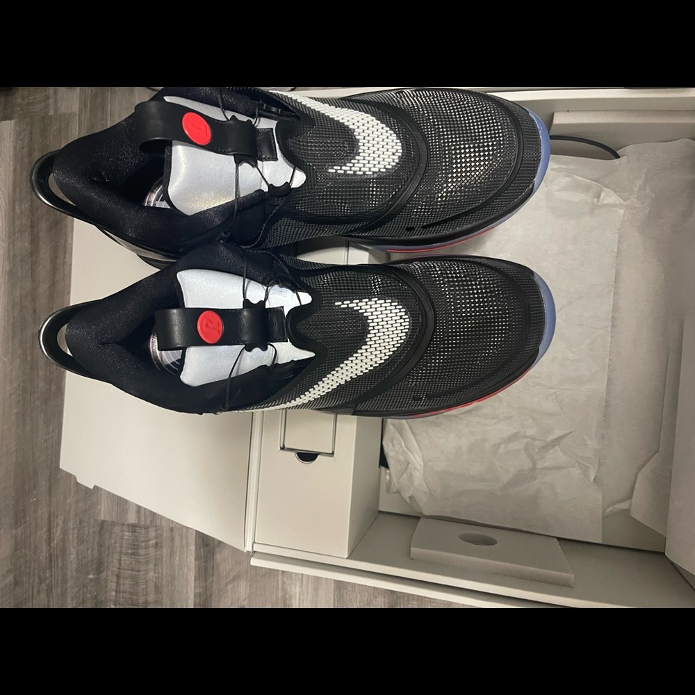 Nike adapt